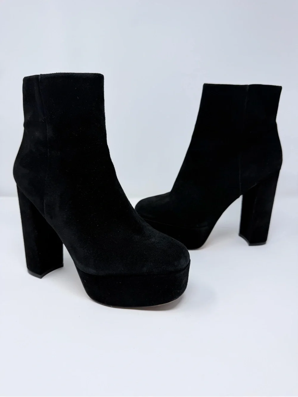 Vince Camuto Leslieon Black Suede Platform Ankle Boots Size 7.5 Block Heel